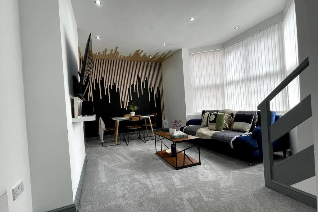Luxury 2 Bed Duplex Apartment By Yo Room! - Leicester City- Free Parking מראה חיצוני תמונה