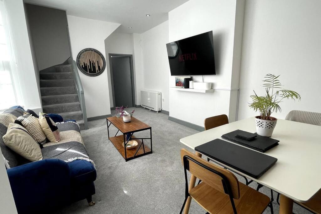 Luxury 2 Bed Duplex Apartment By Yo Room! - Leicester City- Free Parking מראה חיצוני תמונה